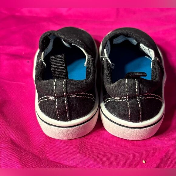 Wonder Nation Black Canvas Slip Ons EPC Size 4 Excellent Preloved Condition - Picture 3 of 8